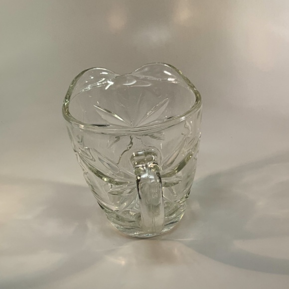 Vintage Anchor Hocking Pressed Glass Creamer Pitcher Star Pattern 4" - Picture 4 of 4